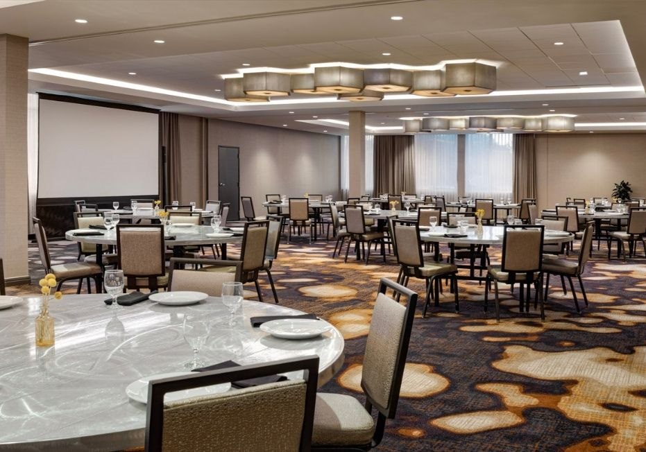 Weddings at The Elmore Hotel